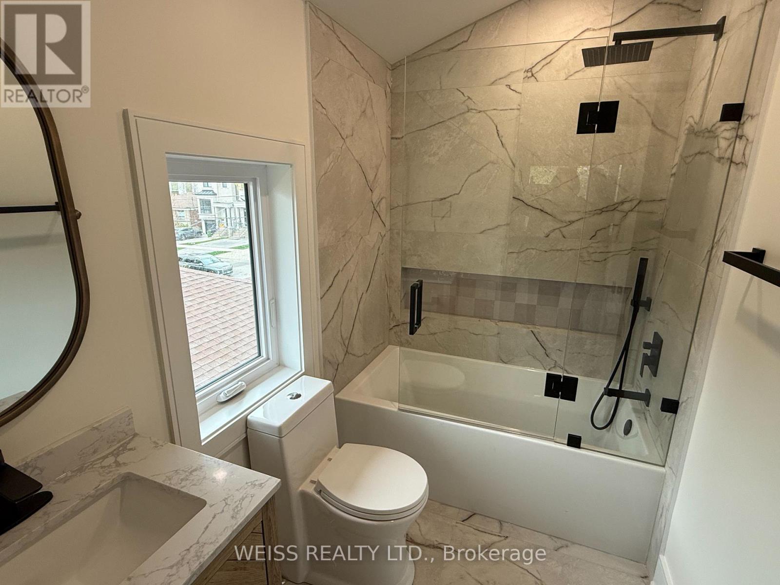137 Bannockburn Avenue, Toronto (Bedford Park-Nortown), Ontario  M5M 2N4 - Photo 24 - C12114456