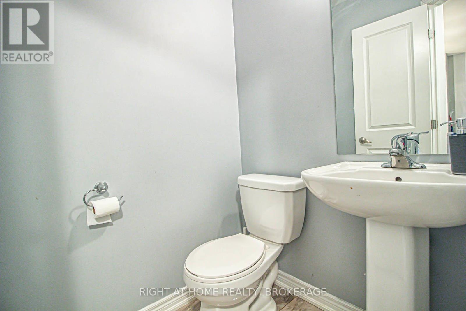 13 Waterview Drive, Hamilton, Ontario  L8E 0J3 - Photo 10 - X12123242