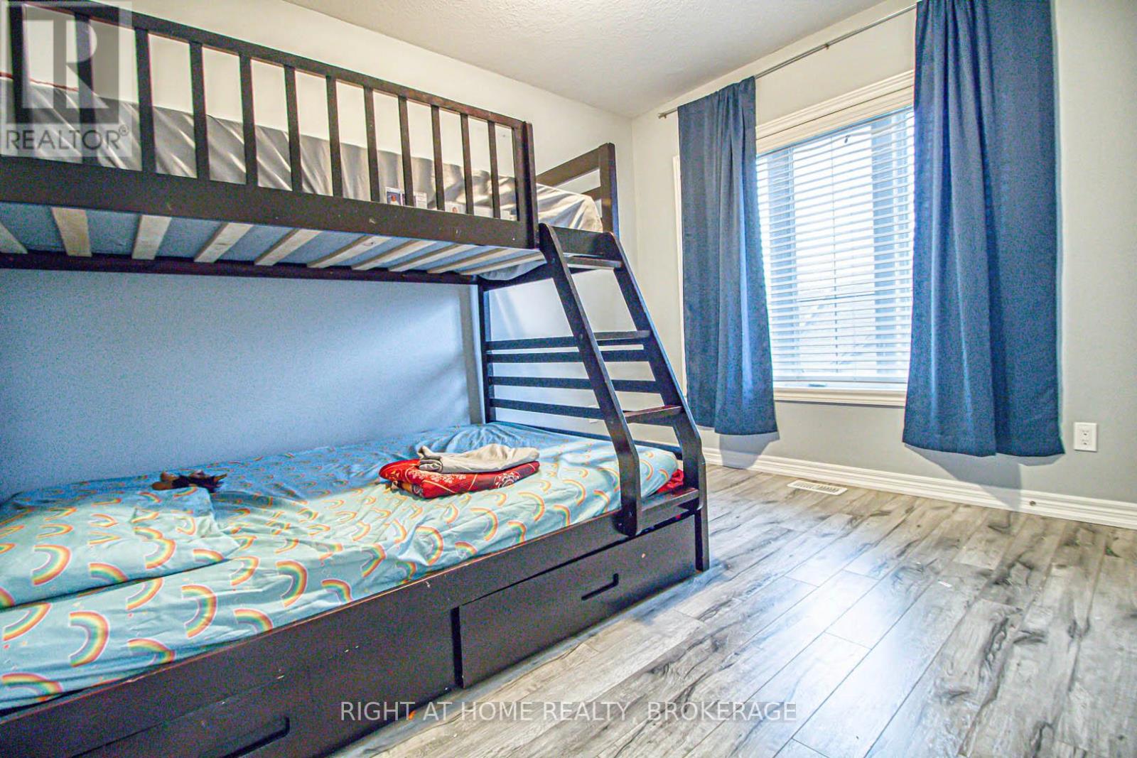 13 Waterview Drive, Hamilton, Ontario  L8E 0J3 - Photo 12 - X12123242