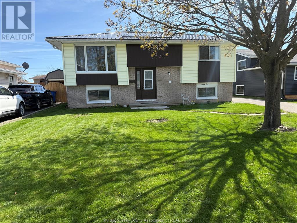 MLS# 25010485: 91 Duke STREET, Wallaceburg, Canada