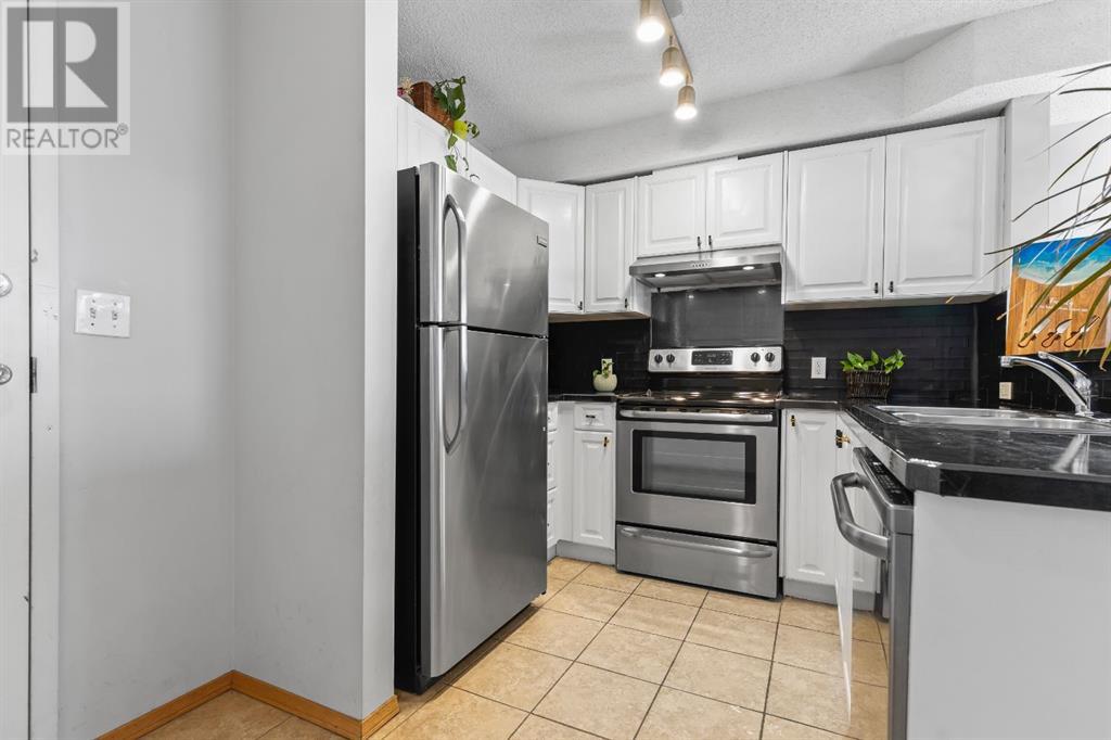Property at 301, 92 Saddletree Court NE image 5
