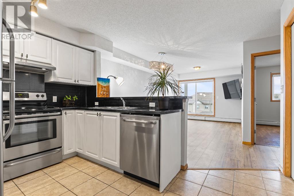 Property at 301, 92 Saddletree Court NE image 3