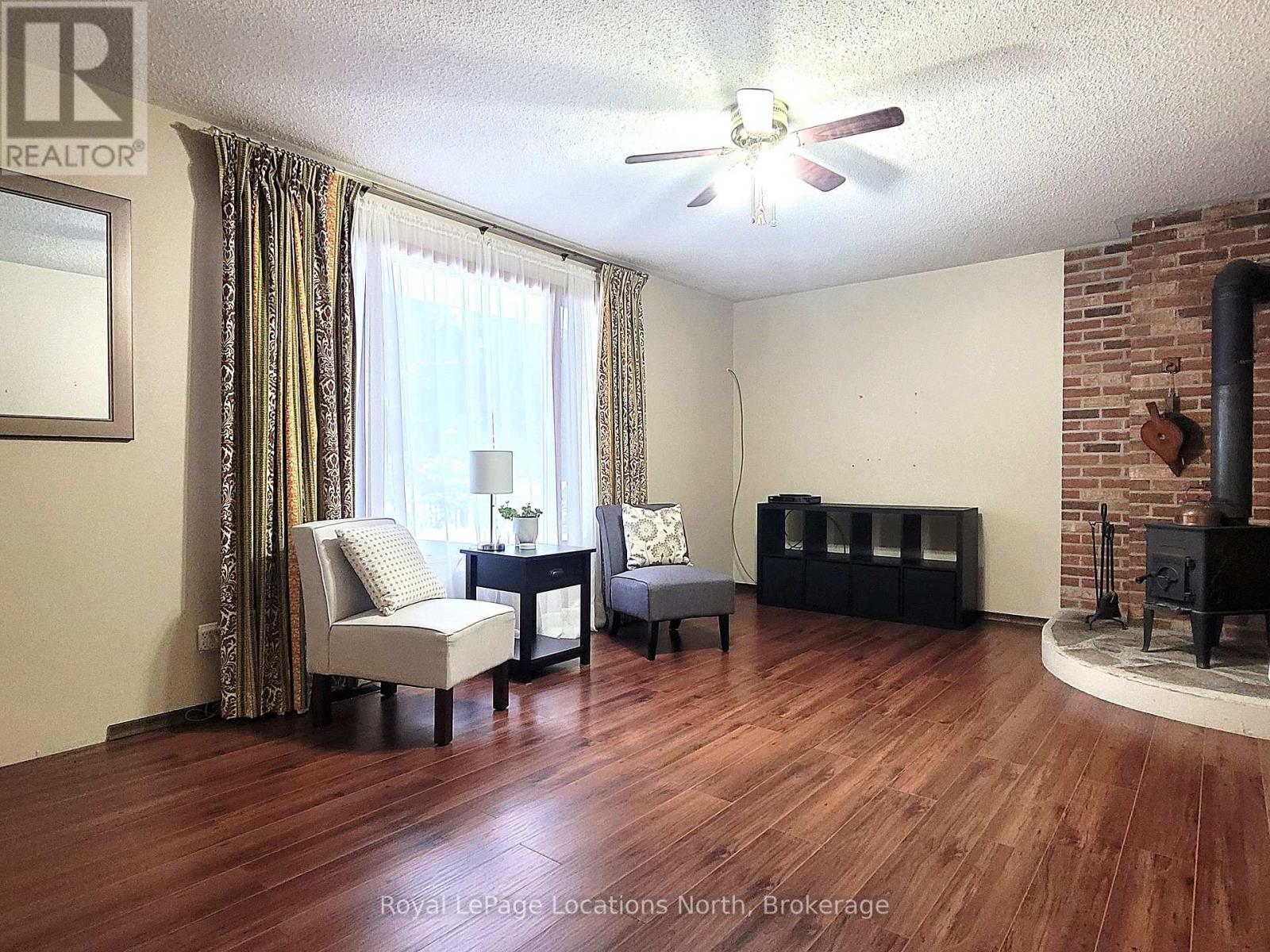 8 Ronald Avenue, Tiny, Ontario  L0L 1P1 - Photo 11 - S12116416