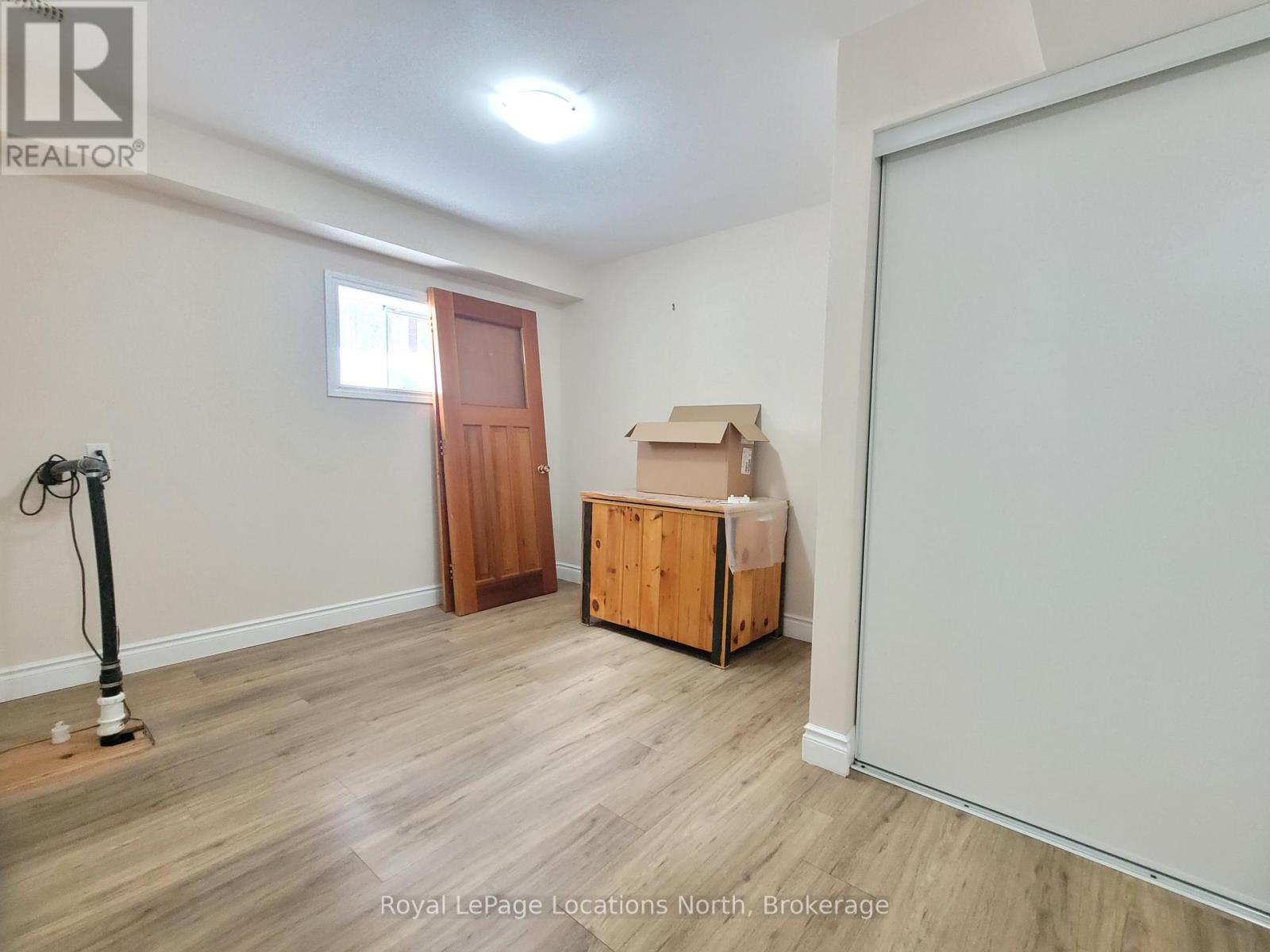 8 Ronald Avenue, Tiny, Ontario  L0L 1P1 - Photo 26 - S12116416