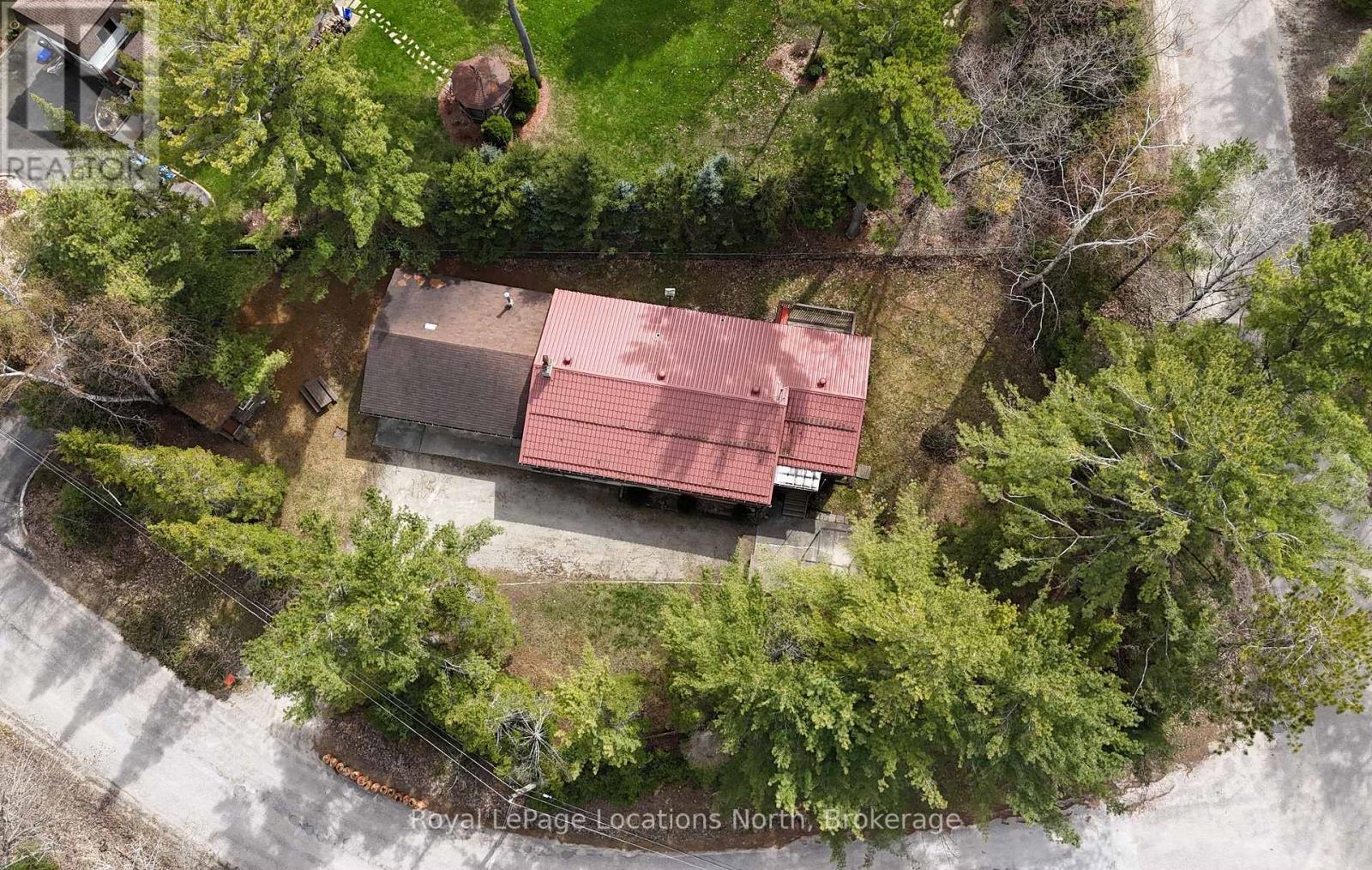 8 Ronald Avenue, Tiny, Ontario  L0L 1P1 - Photo 28 - S12116416