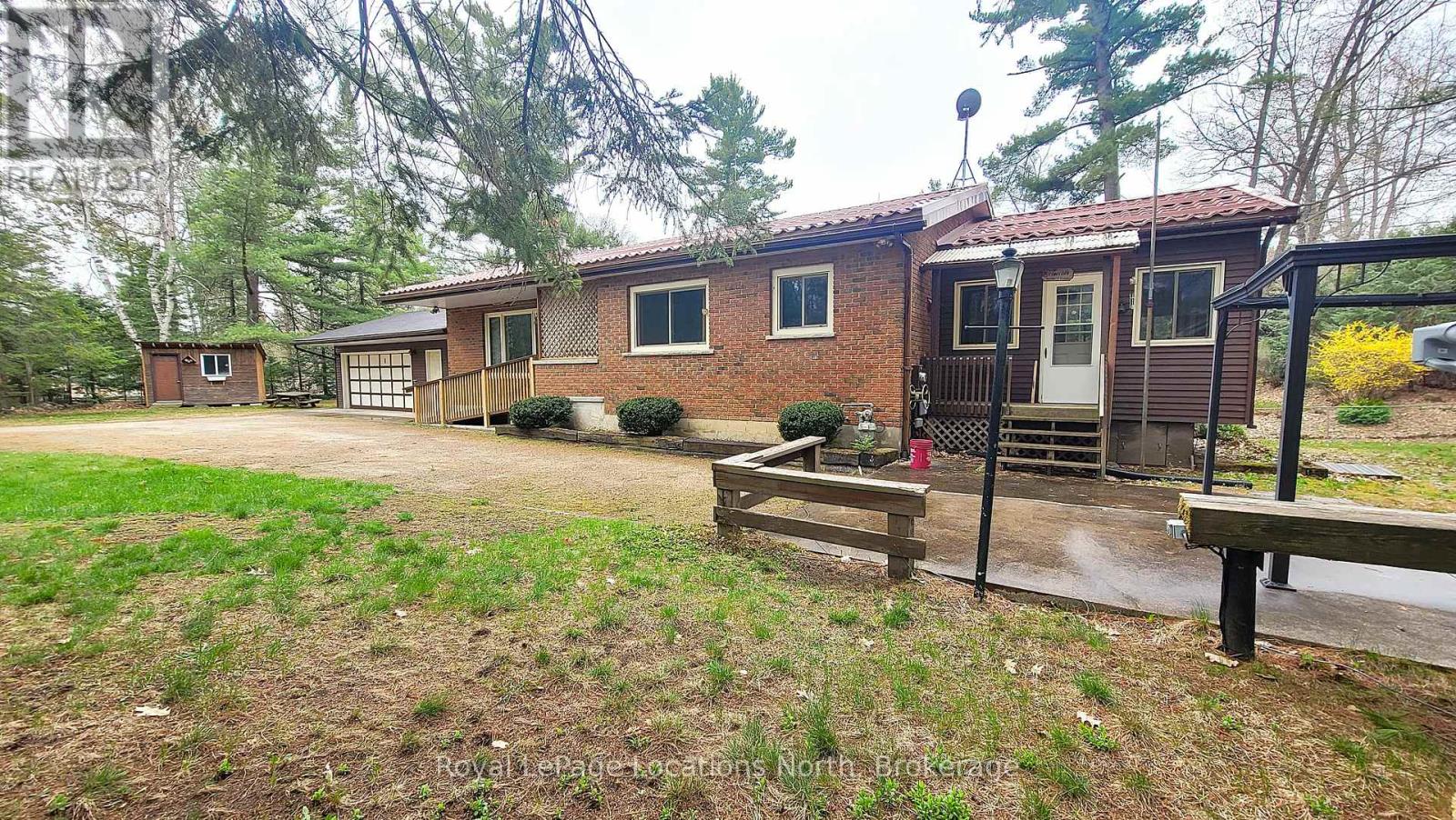 Property at 8 RONALD AVENUE image 4