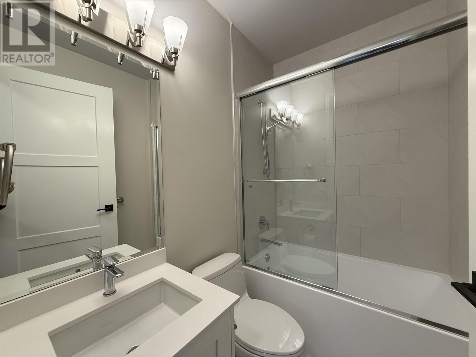 Basement Suite 2475 W 16th Avenue, Vancouver, British Columbia  V6K 3B7 - Photo 16 - R2997863
