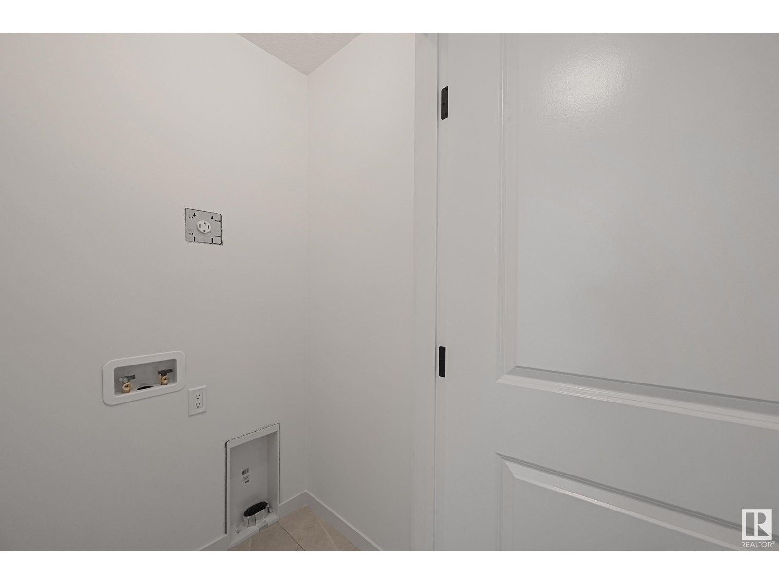 9249 223a St Nw, Edmonton, Alberta  T5T 7L9 - Photo 19 - E4430684