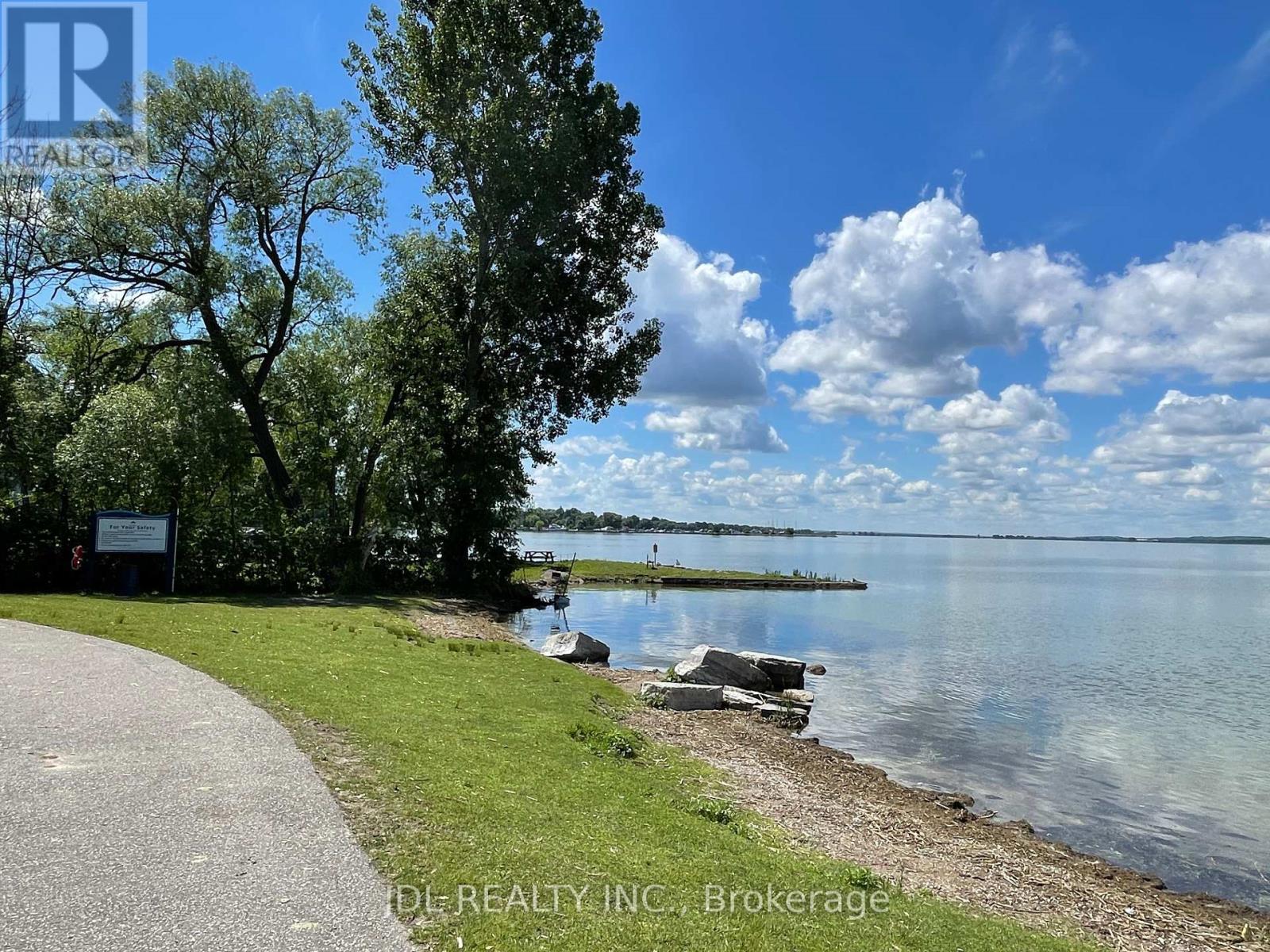 Unit 2 - 212 Ways Bay Drive, Georgina, Ontario  L4P 2M7 - Photo 18 - N12122133
