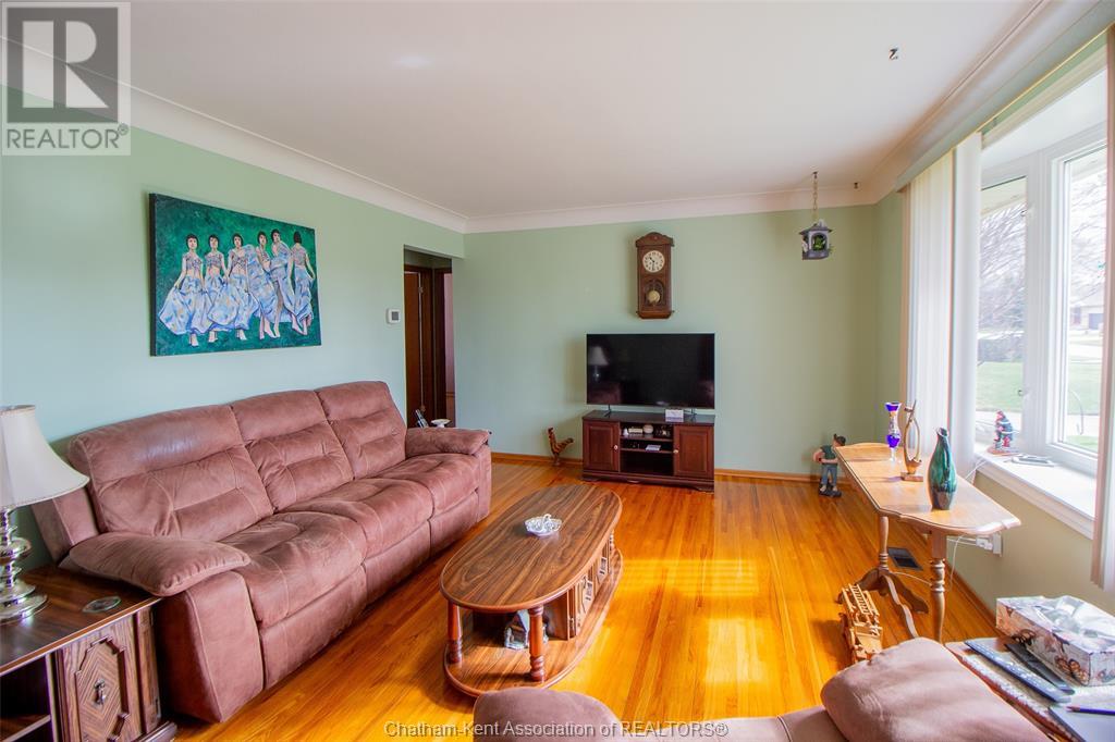 Property at 35 Sudbury DRIVE image 5