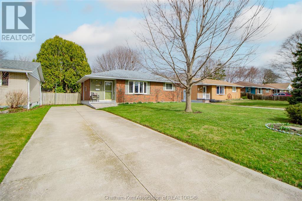 Property at 35 Sudbury DRIVE image 3
