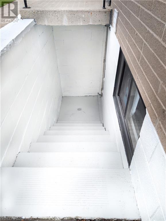 1013 Brucedale Avenue E, Hamilton, Ontario  L8T 1M6 - Photo 23 - 40717471