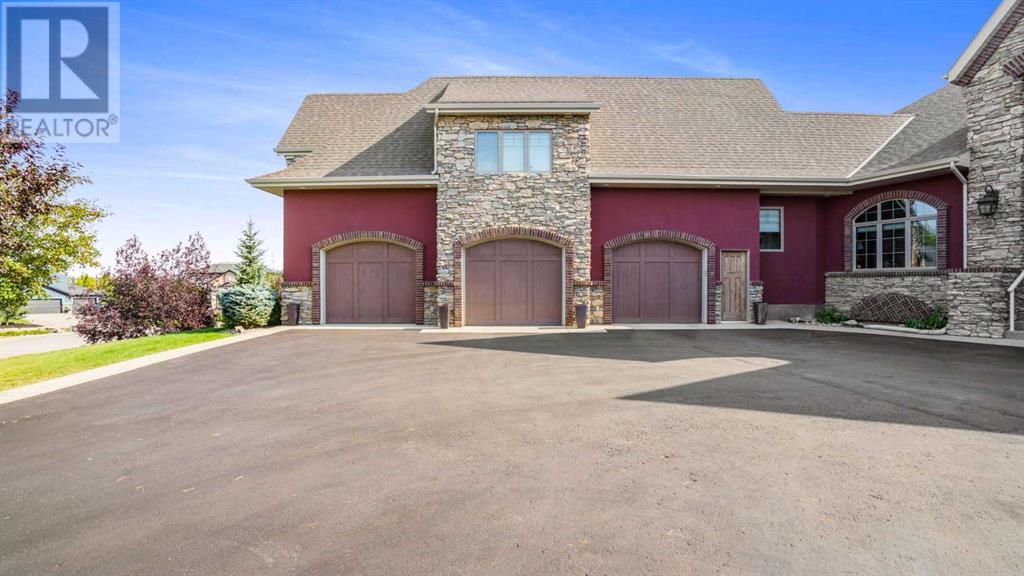 Property at 111 Lynx Ridge Road NW image 3