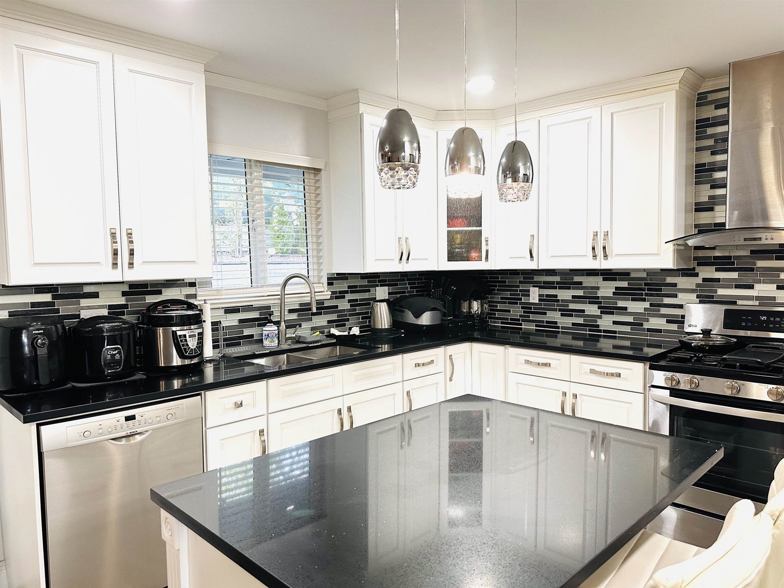 8234 151a Street, Surrey, British Columbia  V3S 8M6 - Photo 11 - R2992391