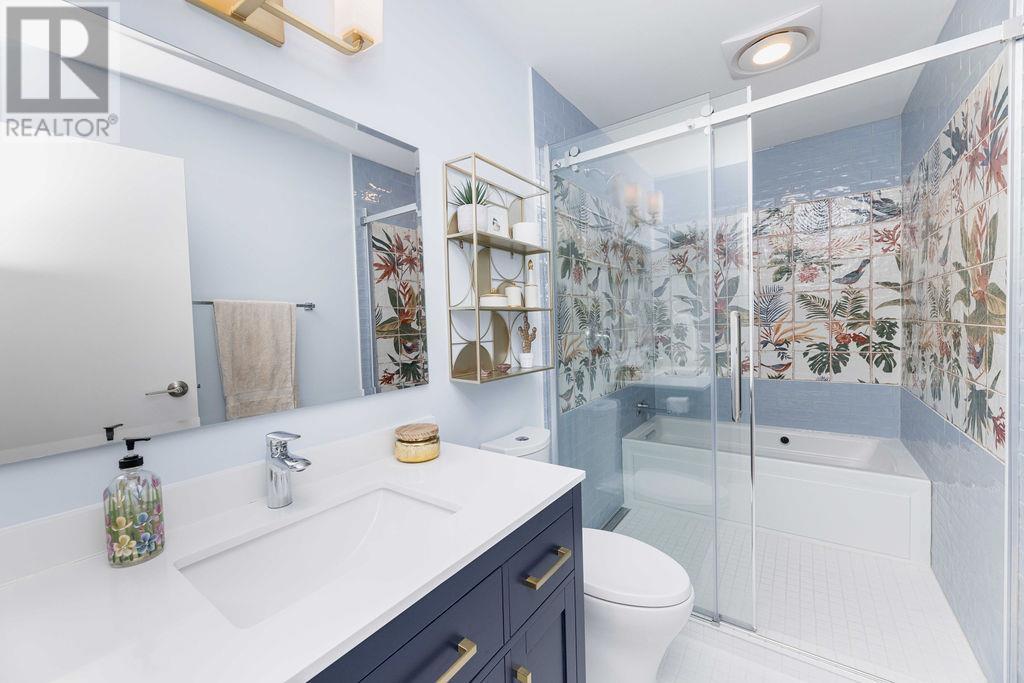 7639 Eureka Avenue, Halfmoon Bay, British Columbia  V7Z 1A1 - Photo 22 - R2997745