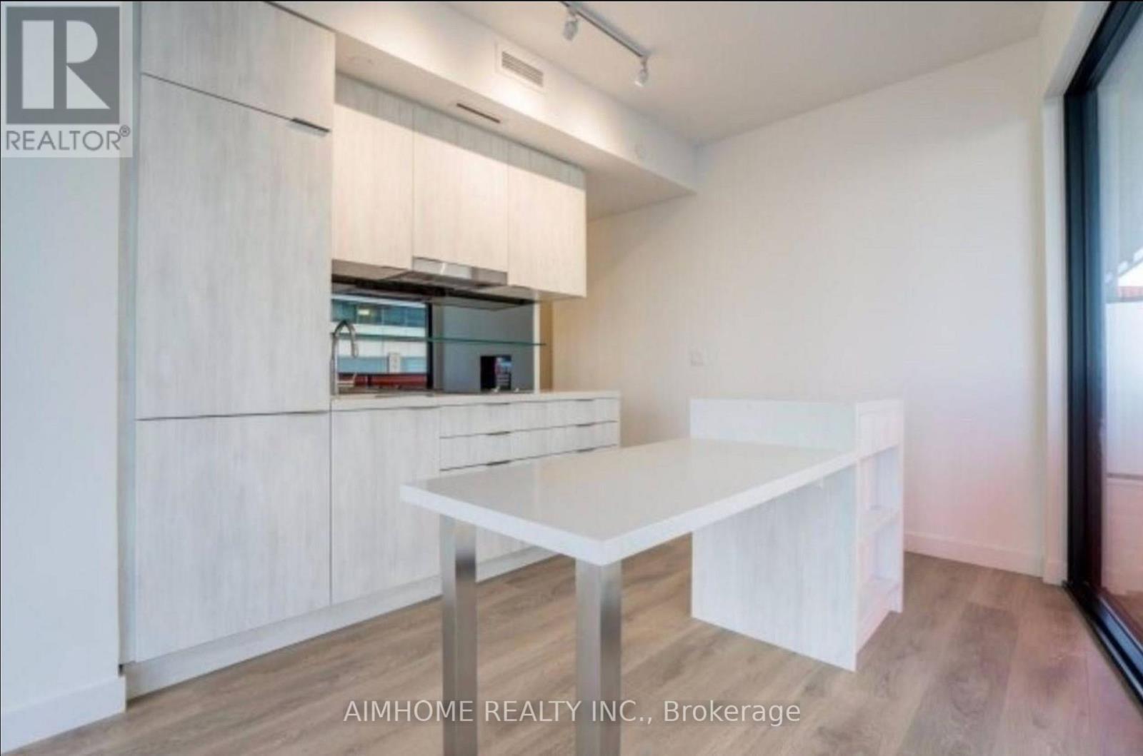 708 - 215 Queen Street W, Toronto, Ontario  M5V 0P5 - Photo 10 - C12123284