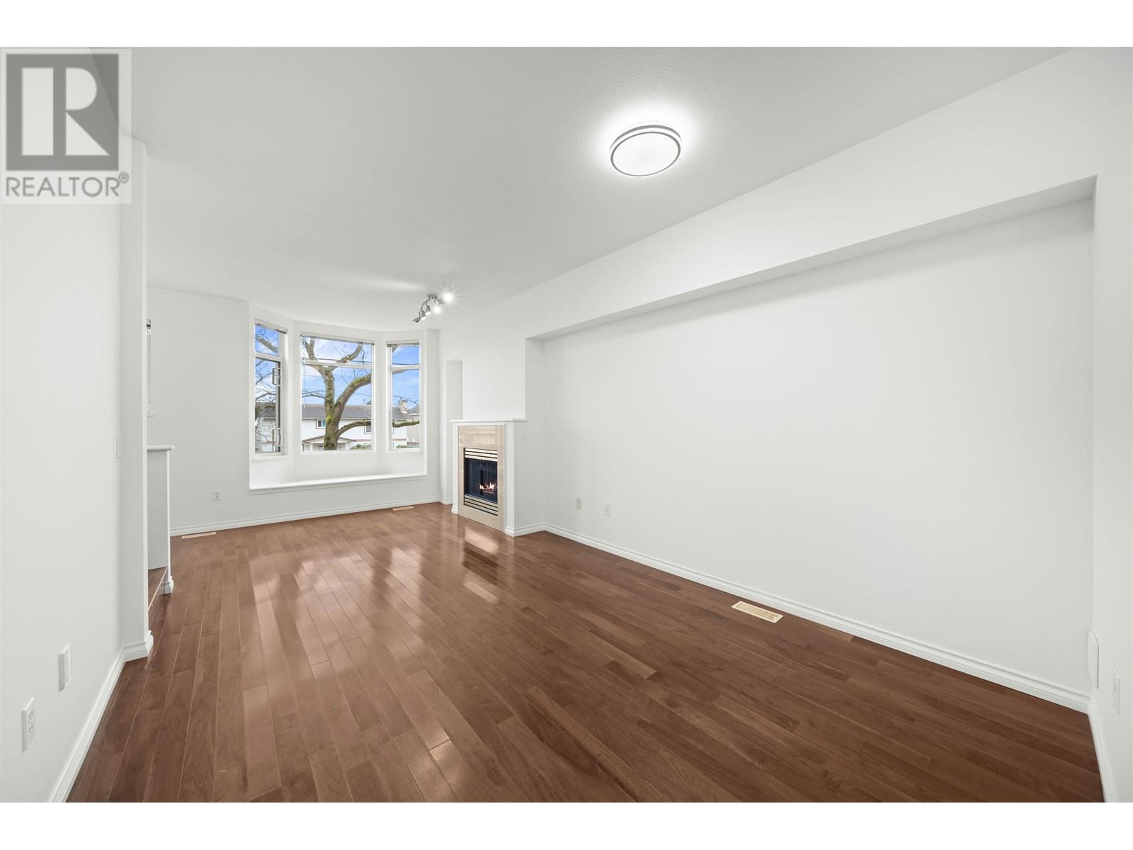 Property at 9 6179 NO 1 ROAD image 2