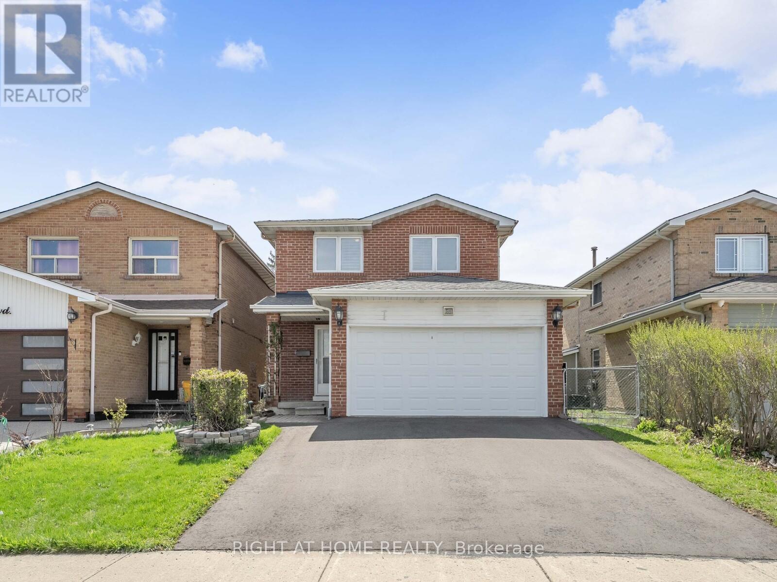 165 Simmons Boulevard, Brampton (Madoc), Ontario  L6V 3Y2 - Photo 1 - W12123279