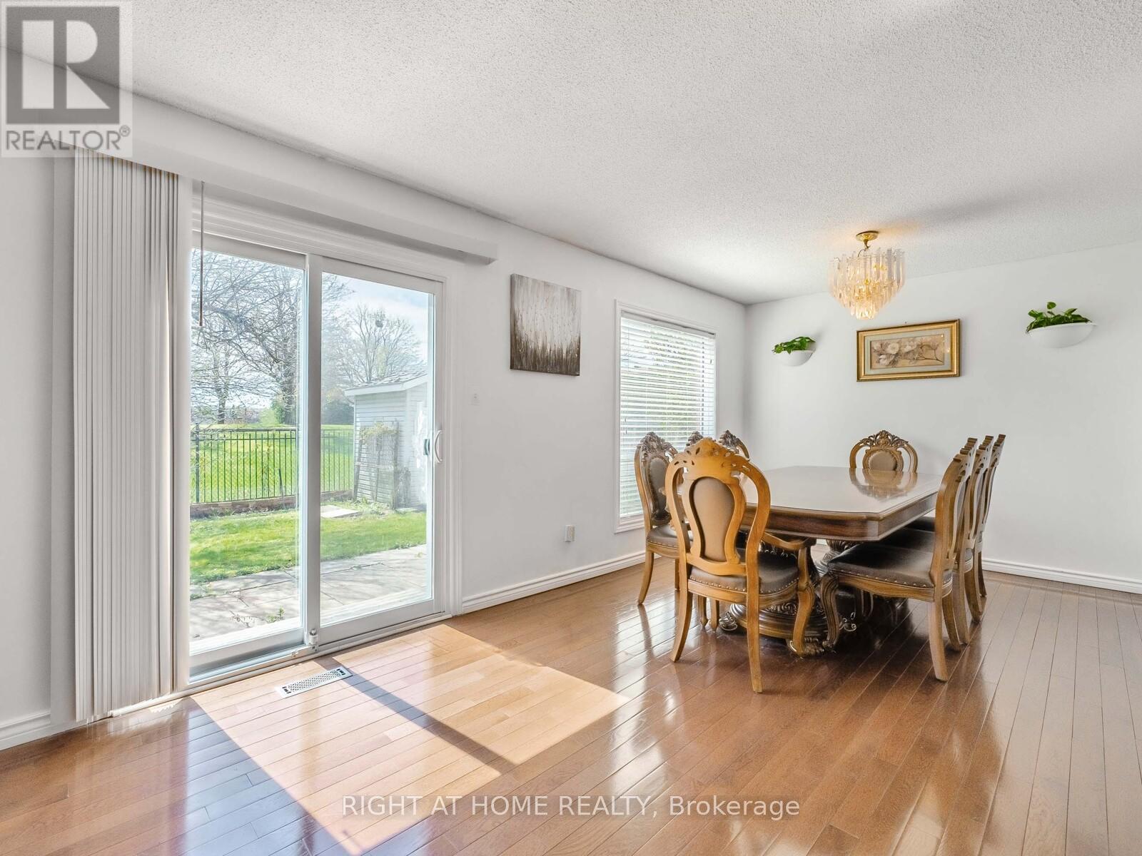 165 Simmons Boulevard, Brampton, Ontario  L6V 3Y2 - Photo 8 - W12123279