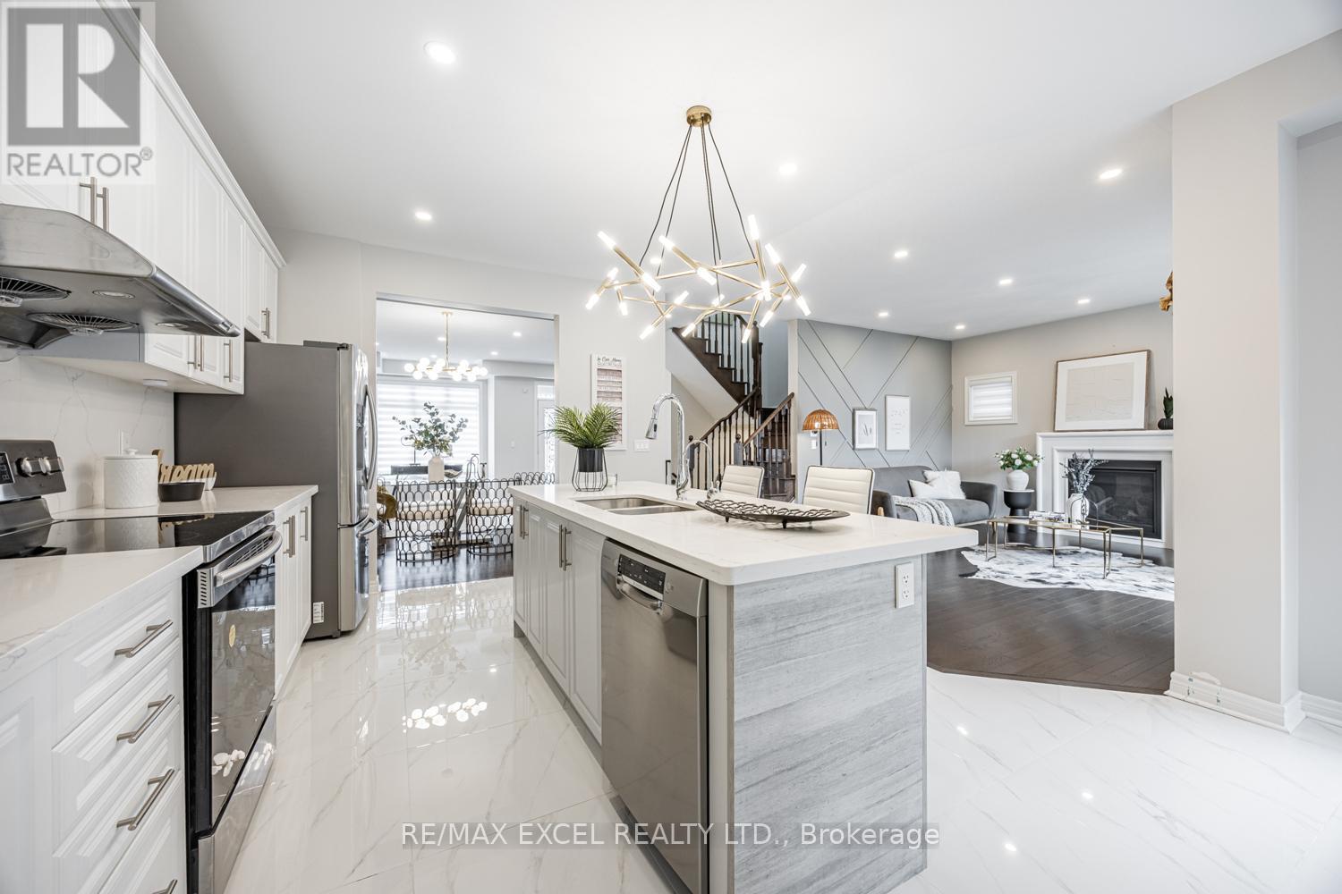 77 Sunnyside Hill Road, Markham, Ontario  L6B 0Z8 - Photo 13 - N12123316