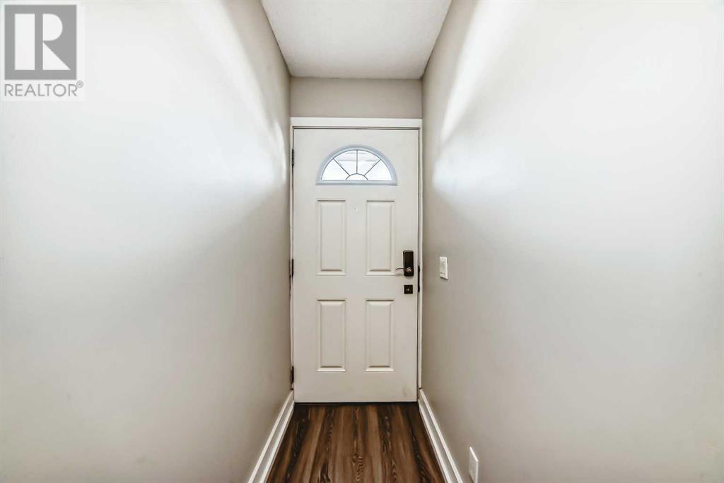 Property at 122, 3015 51 Street SW image 4