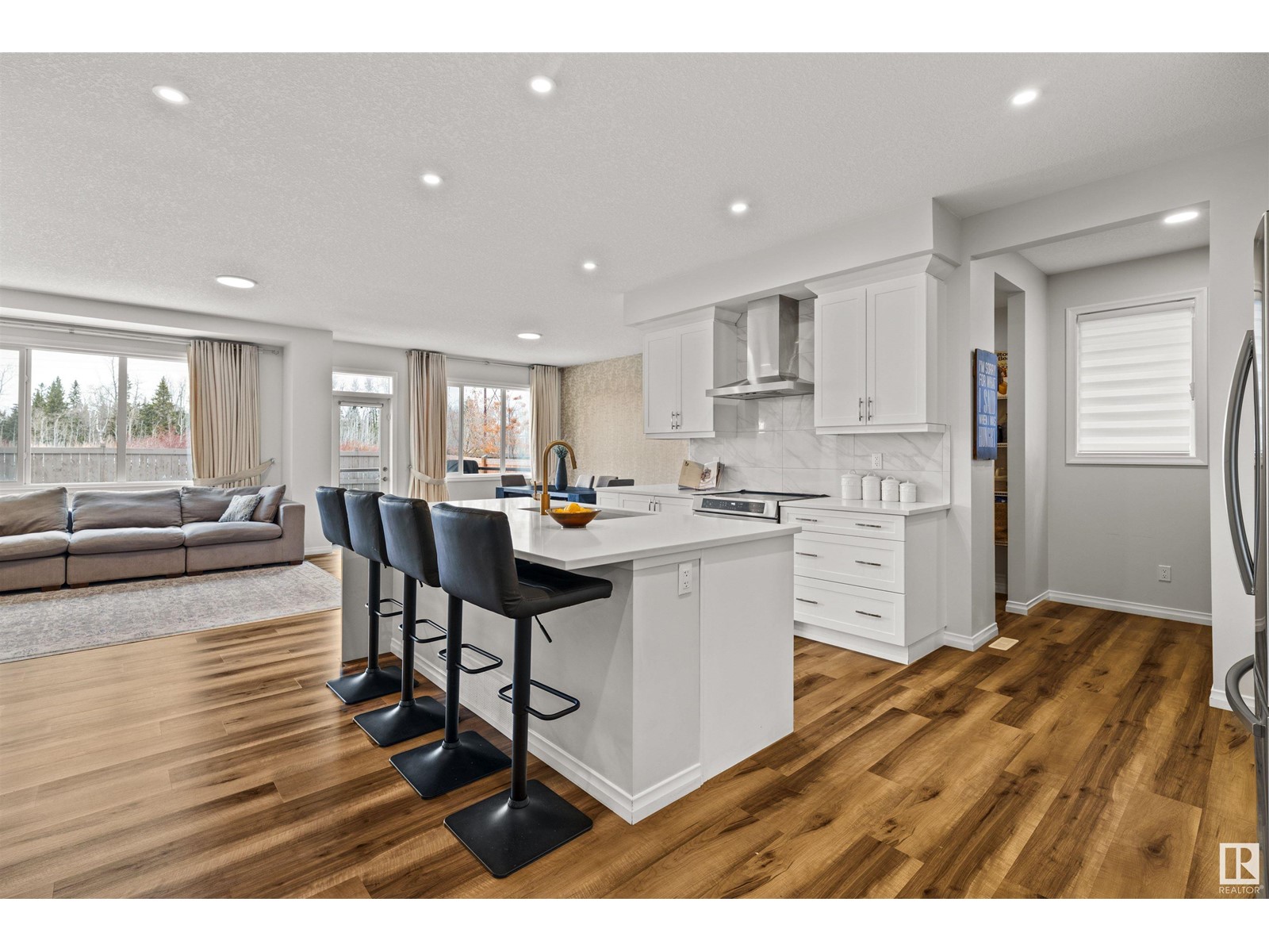 Property at 20140 29 AV NW image 3