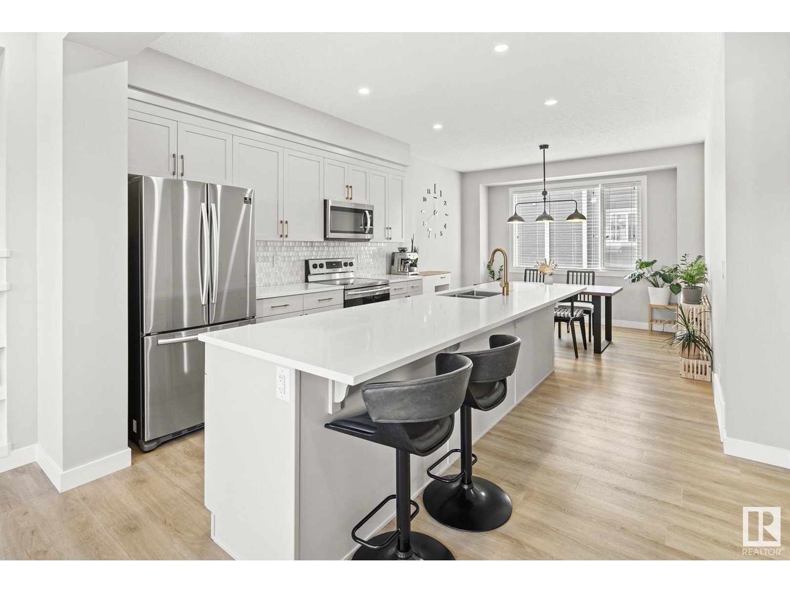 Property at 2088 WONNACOTT WY SW image 2