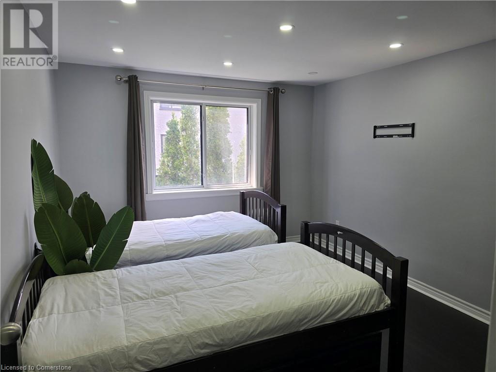 1016 Falgarwood Drive Unit# 40, Oakville, Ontario  L6H 2P5 - Photo 10 - 40724501