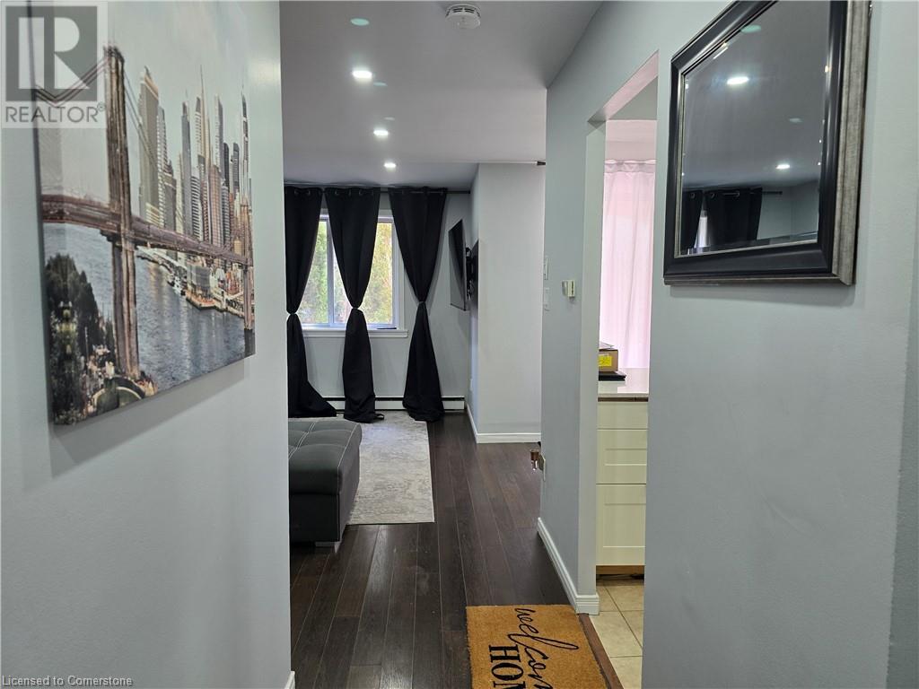 1016 Falgarwood Drive Unit# 40, Oakville, Ontario  L6H 2P5 - Photo 3 - 40724501