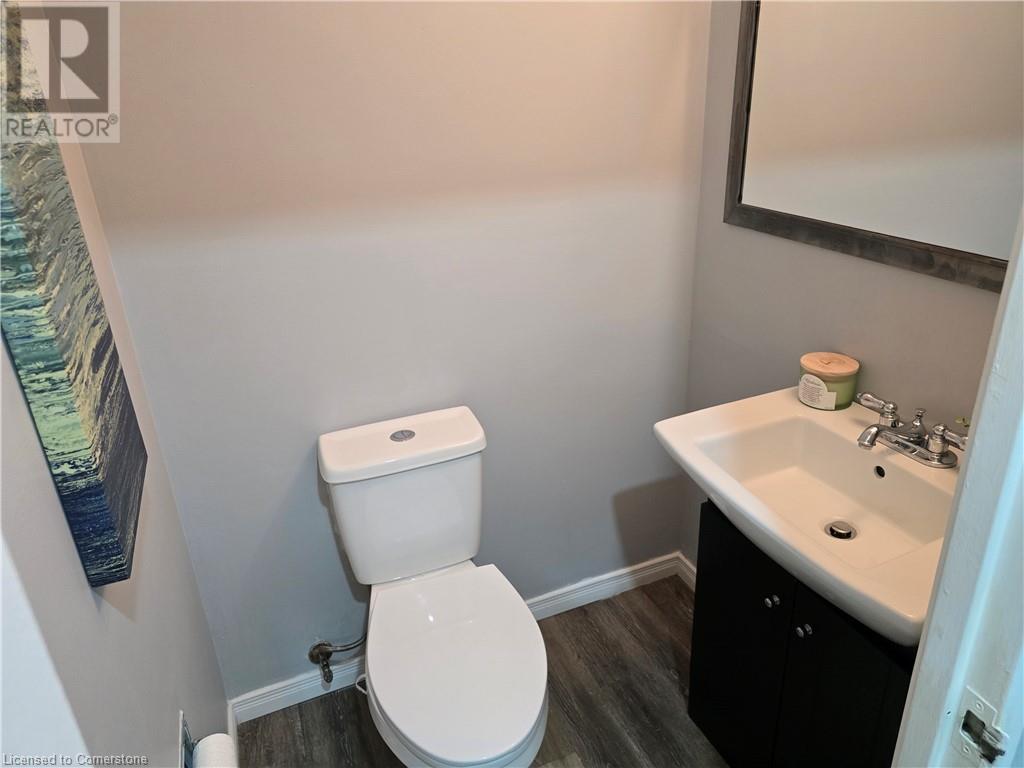 1016 Falgarwood Drive Unit# 40, Oakville, Ontario  L6H 2P5 - Photo 8 - 40724501