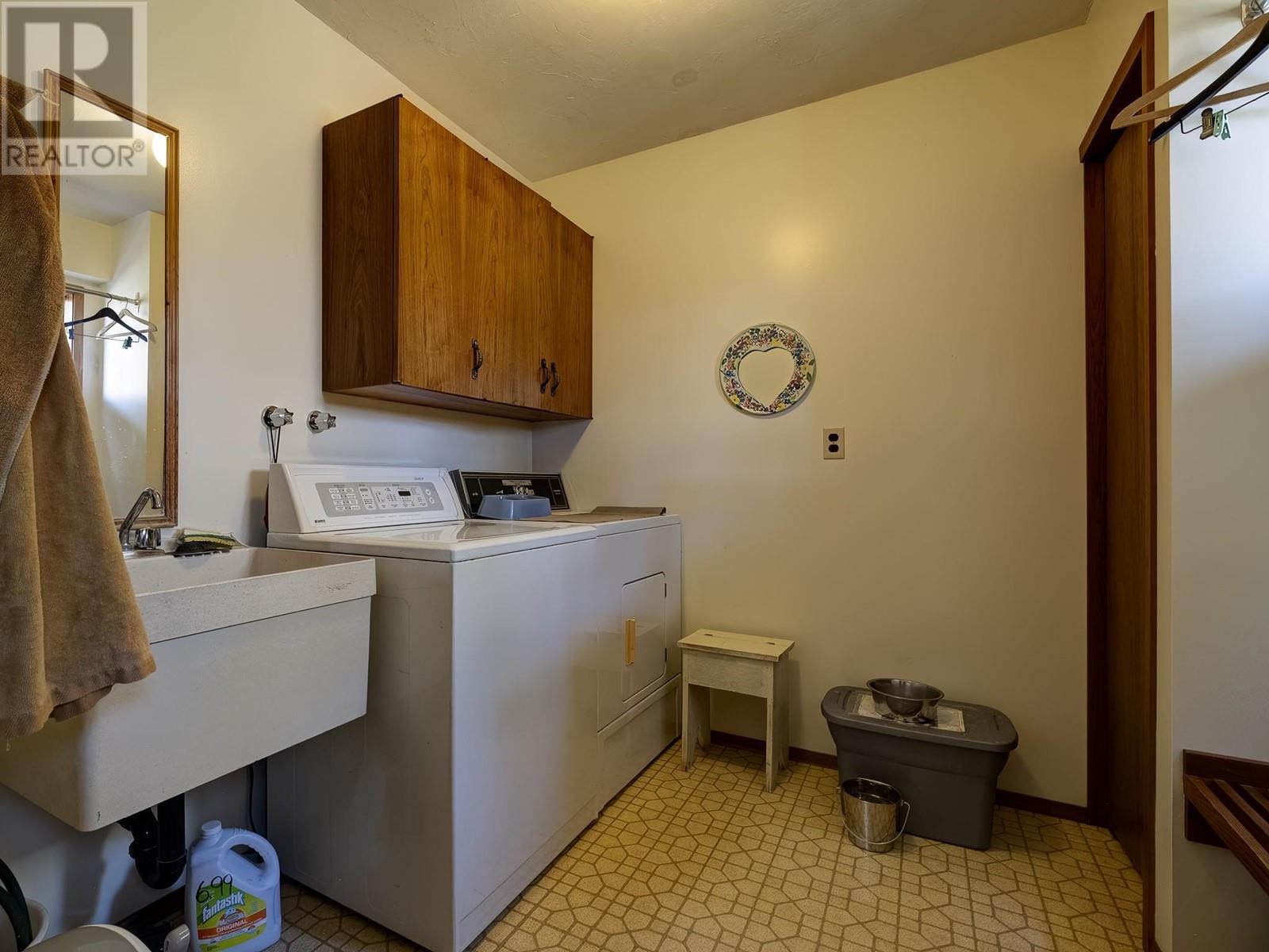 1750 Phoenix Avenue, Rossland, British Columbia  V0G 1Y0 - Photo 13 - 10345656