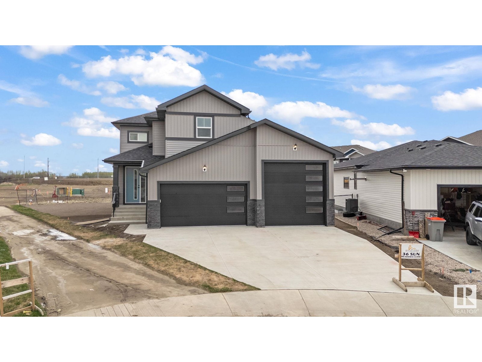Property at 36 SUN MEADOWS CL image 1