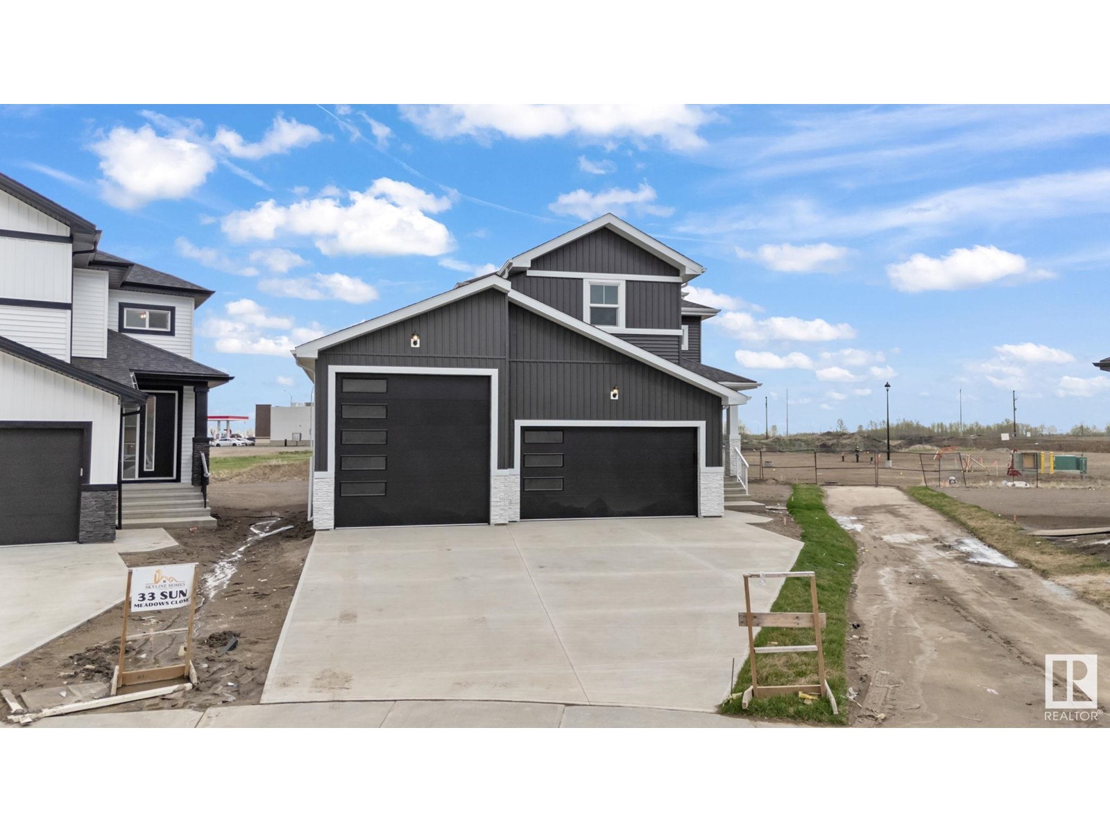 Property at 34 SUN MEADOWS CL image 1