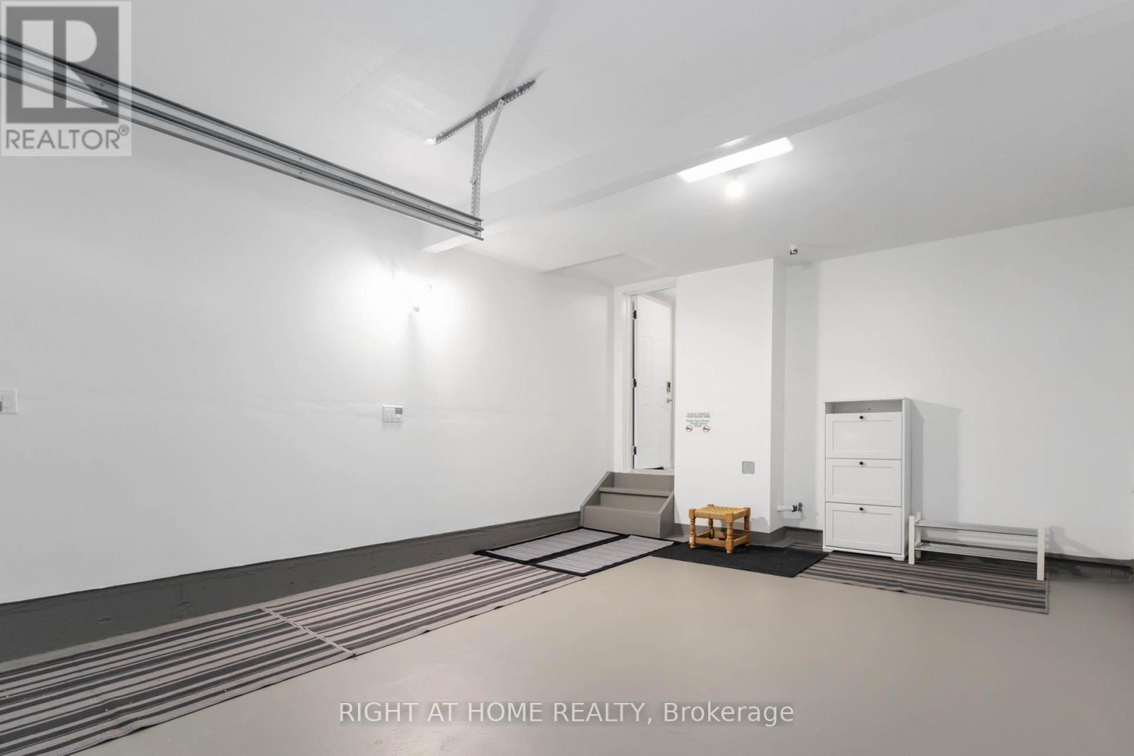 1557 Midland Avenue, Toronto, Ontario  M1P 0G3 - Photo 11 - E12123352