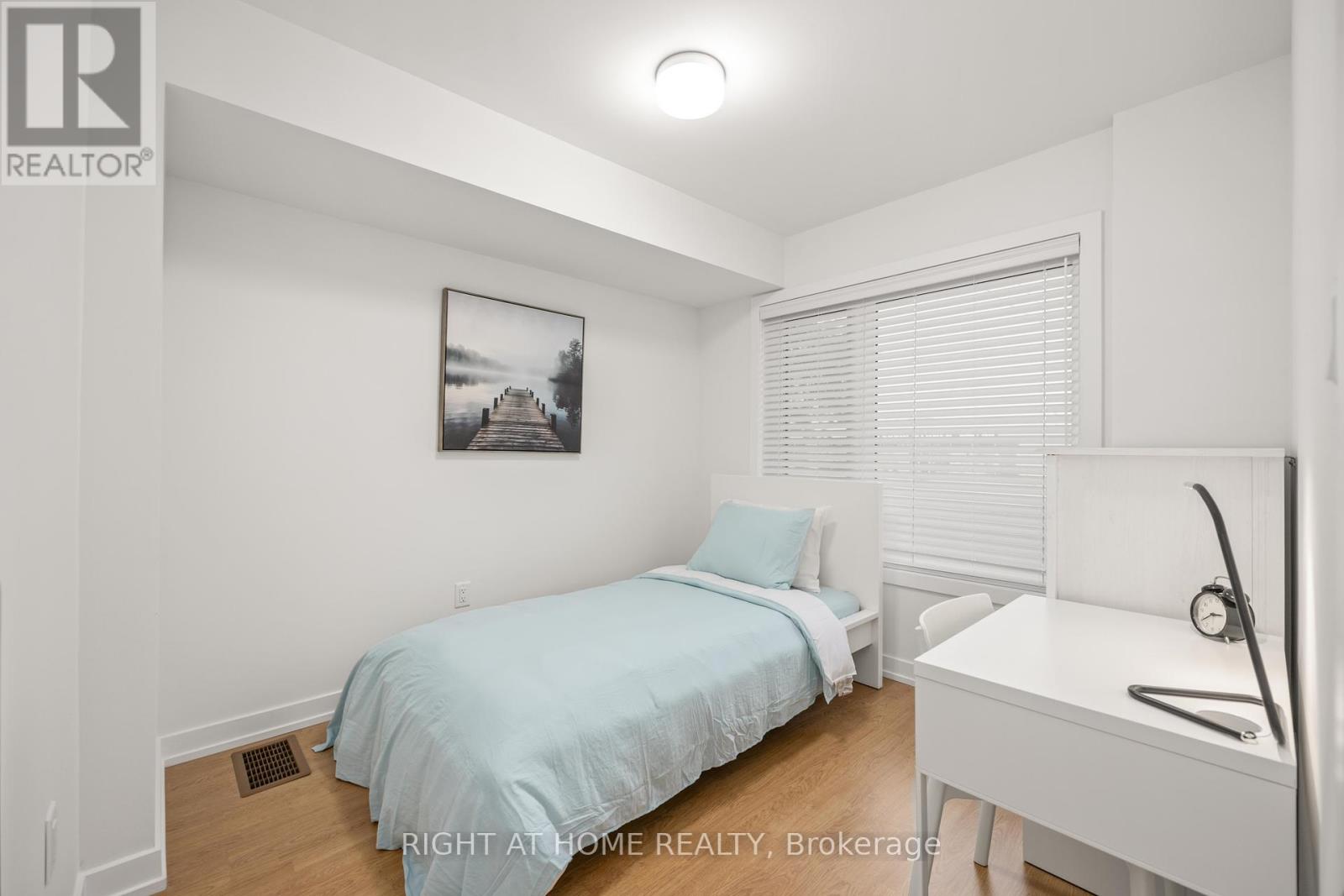 Property at 1557 MIDLAND AVENUE image 4