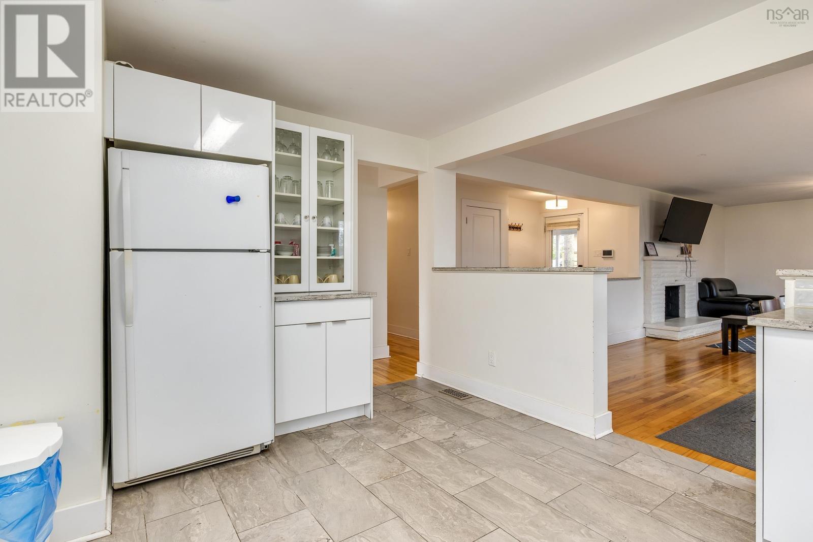 33 Southill Drive, Halifax, Nova Scotia  B3M 2X9 - Photo 12 - 202508048