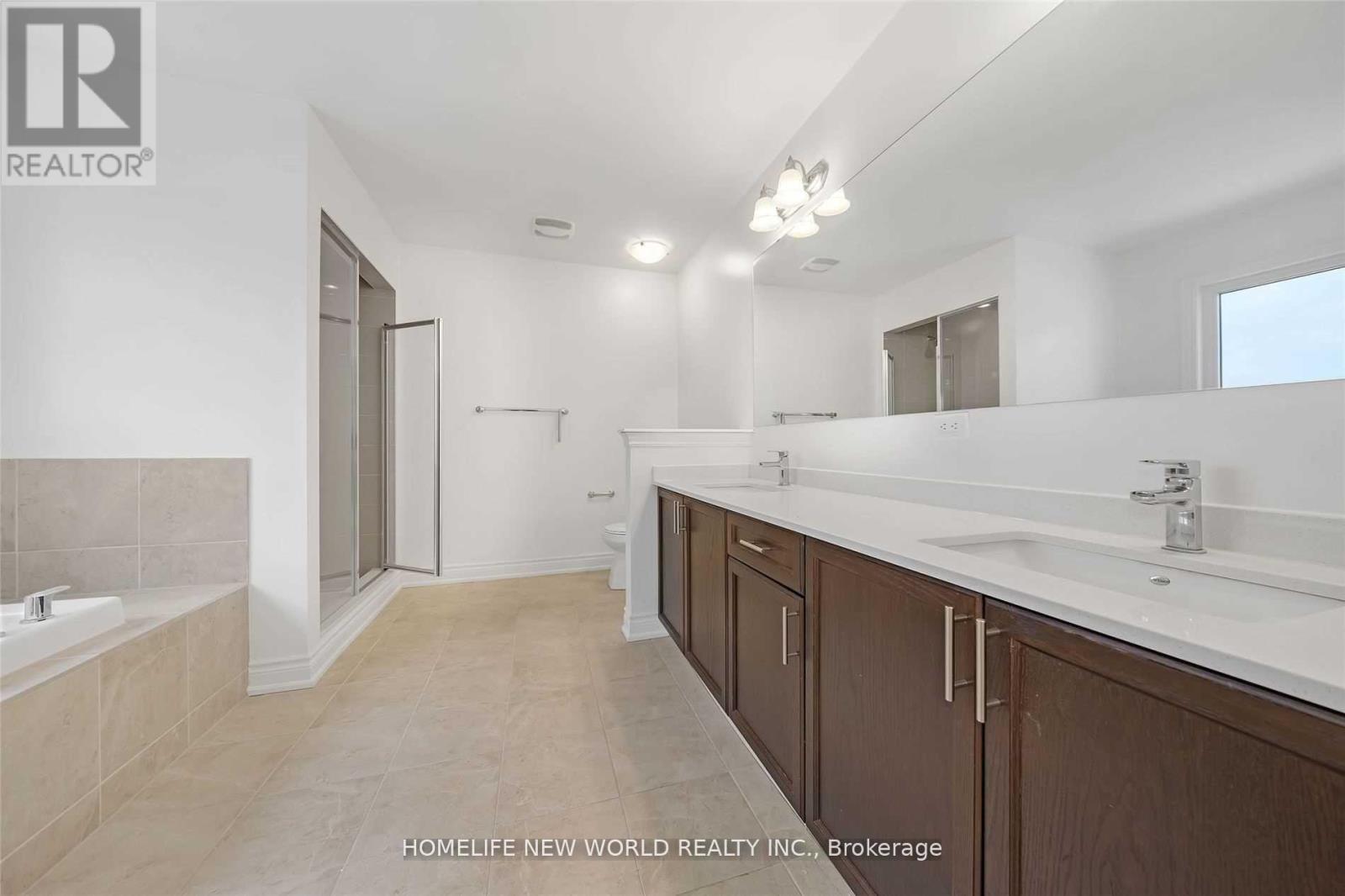 44 Pear Blossom Way, East Gwillimbury, Ontario  L9N 0T1 - Photo 11 - N12123340