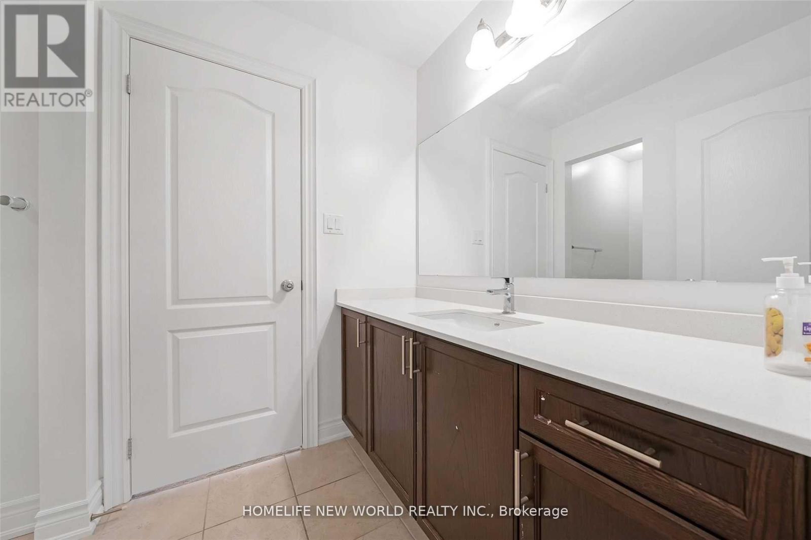 44 Pear Blossom Way, East Gwillimbury, Ontario  L9N 0T1 - Photo 14 - N12123340