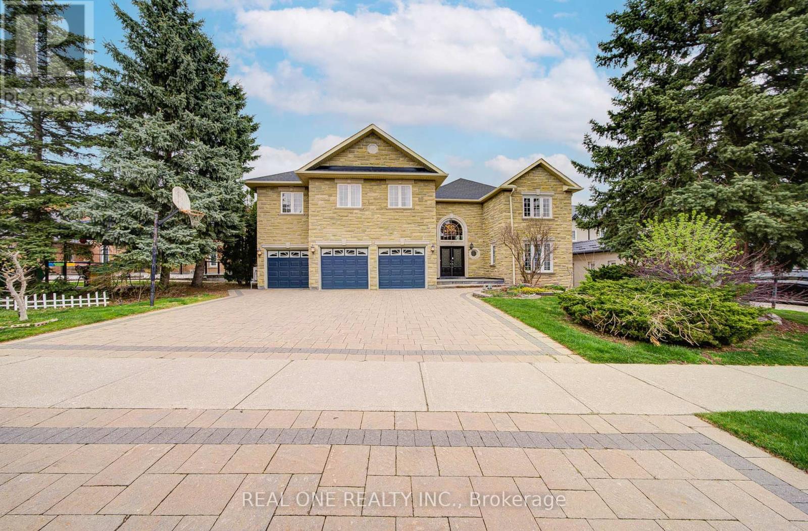 Property at 45 GLENAYR ROAD image 1