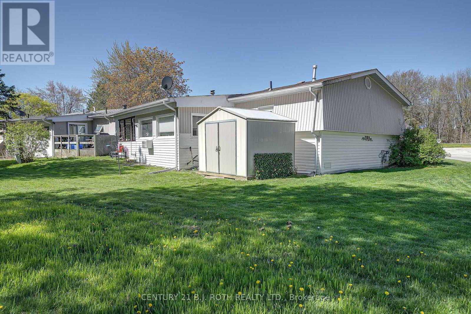 Property at 112 LINDEN LANE image 5