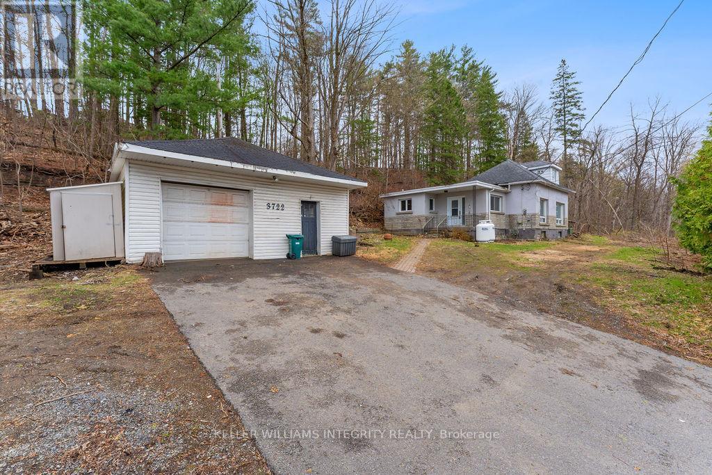 3722 St Joseph Boulevard, Ottawa, Ontario  K4A 0Z5 - Photo 7 - X12117319