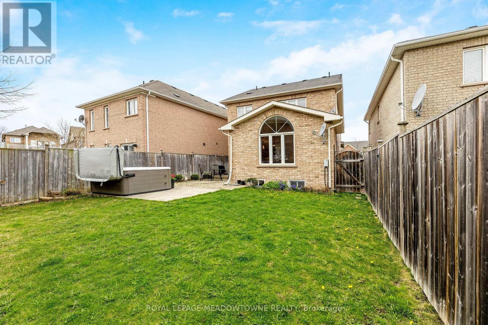 40 Morningside Drive, Halton Hills, Ontario  L7G 0B4 - Photo 38 - W12112774