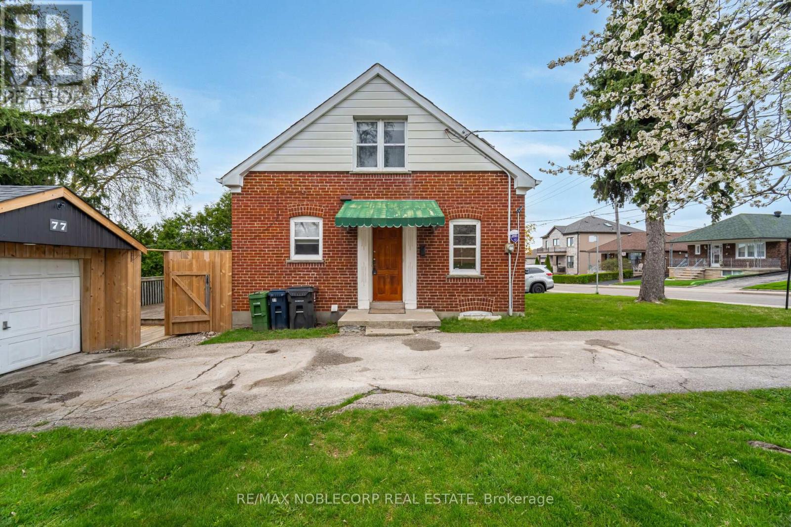 Property at 77 LONBOROUGH AVENUE image 2
