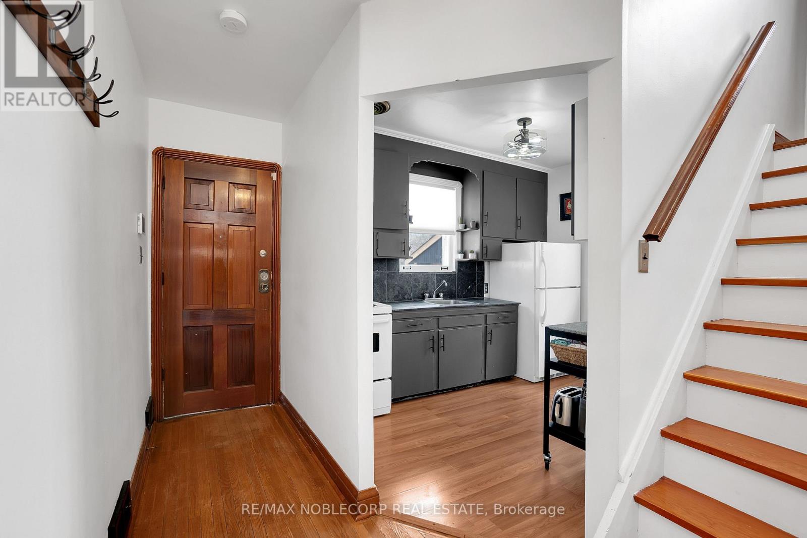 Property at 77 LONBOROUGH AVENUE image 5