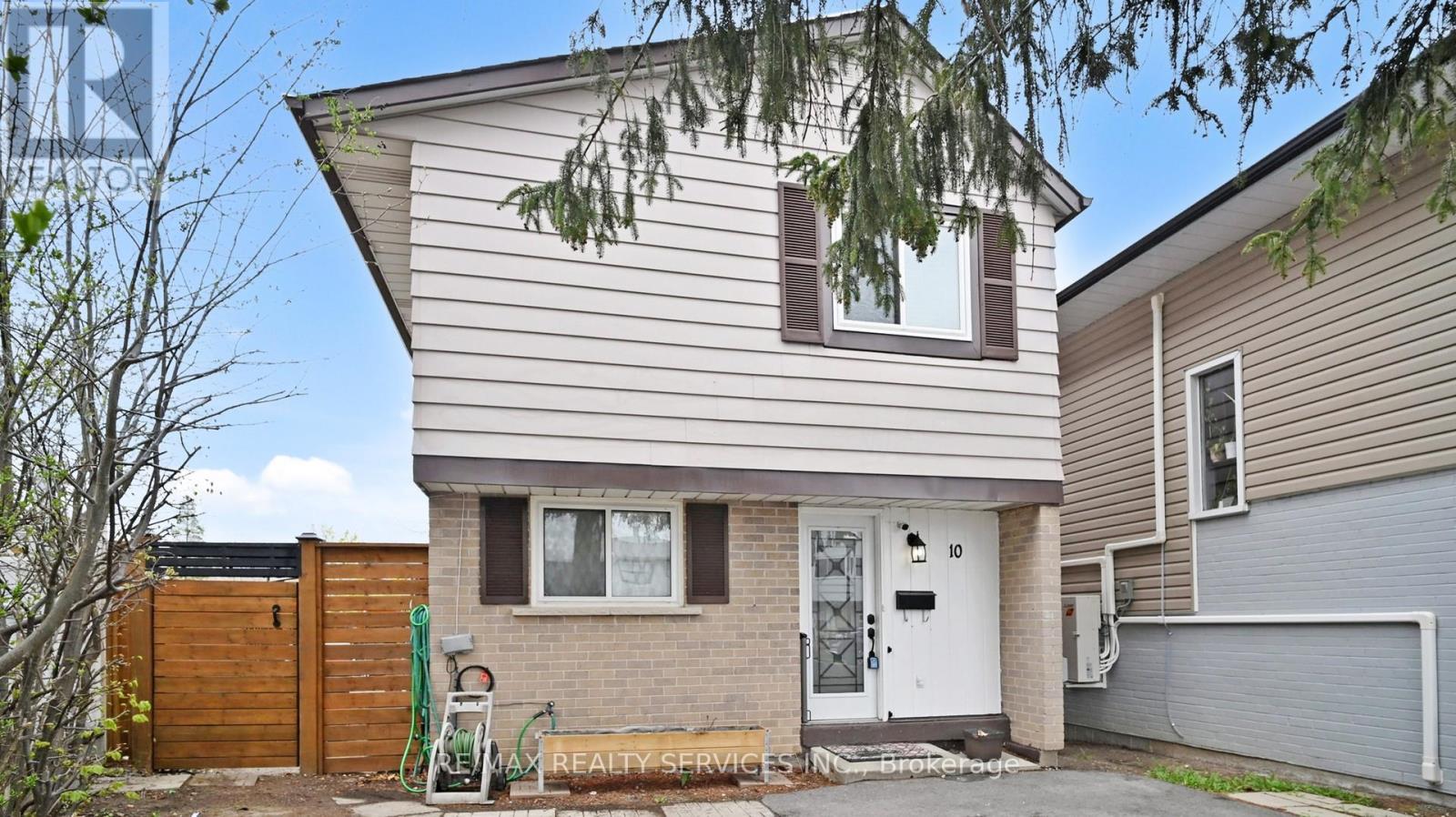 10 Hillpark Trail, Brampton (Central Park), Ontario  L6S 1R1 - Photo 2 - W12123429
