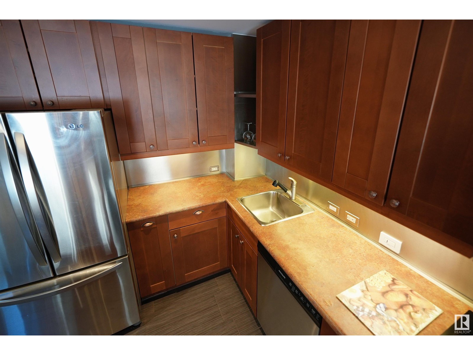 #308 10134 100 St Nw, Edmonton, Alberta  T5J 0N8 - Photo 8 - E4434471