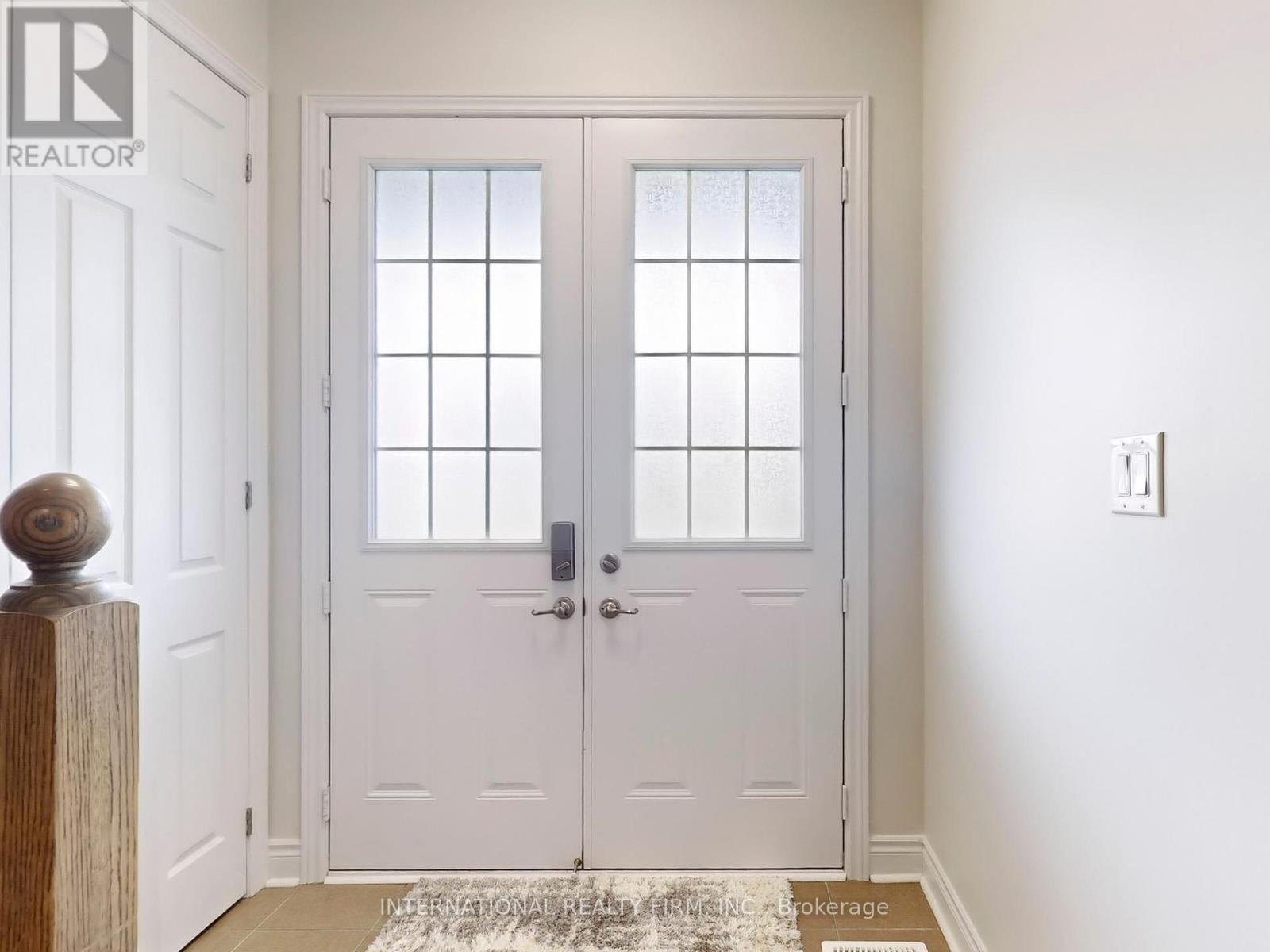 254 Niagara Trail, Halton Hills, Ontario  L7G 0M4 - Photo 3 - W12123195