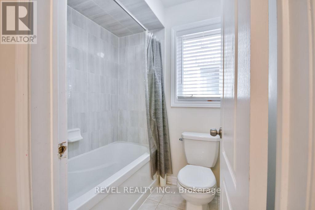 55 Tyndall Drive, Bradford West Gwillimbury, Ontario  L3Z 4G7 - Photo 26 - N12123467