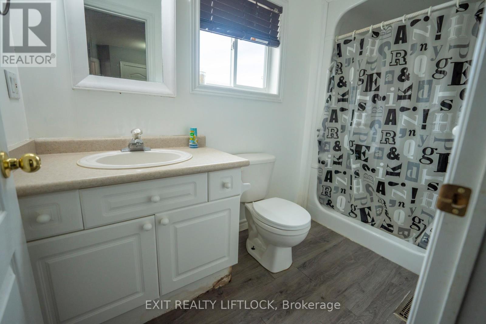 497 Settlers Ridge, Peterborough North, Ontario  K9L 2A6 - Photo 8 - X12123530