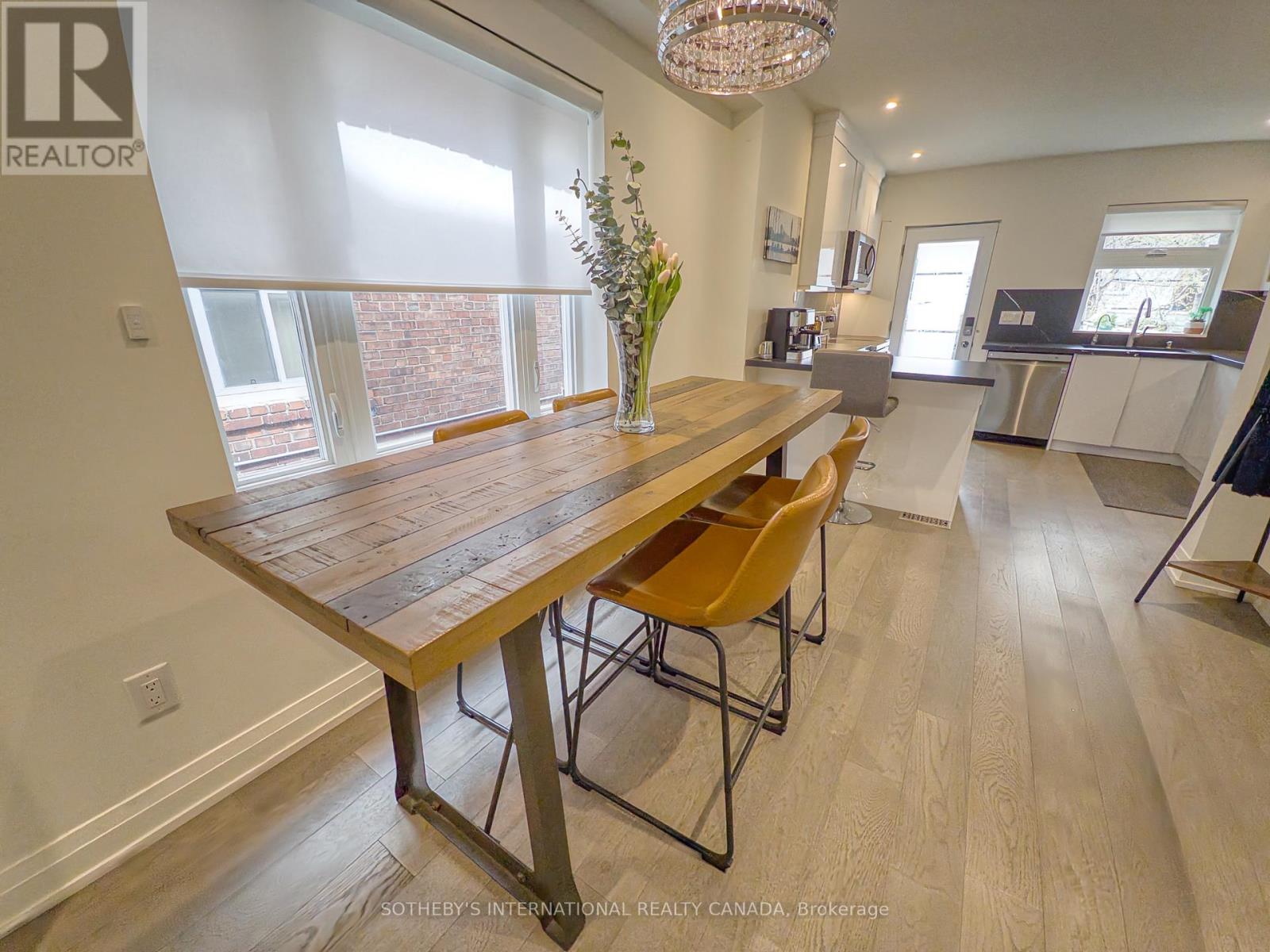 26 Greenwood Avenue, Toronto, Ontario  M4L 2P4 - Photo 6 - E12123299